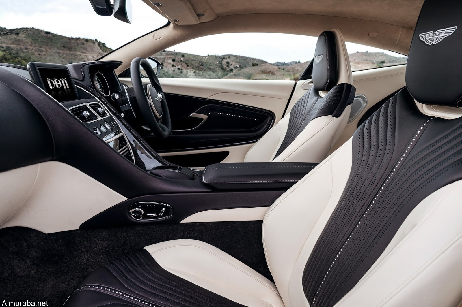 إطلاق سيارة "استون مارتن" DB11 بمعرض سيارات جنيف Aston Martin 2017 إطلاق سيارة "استون مارتن" DB11 بمعرض سيارات جنيف Aston Martin 2017 26