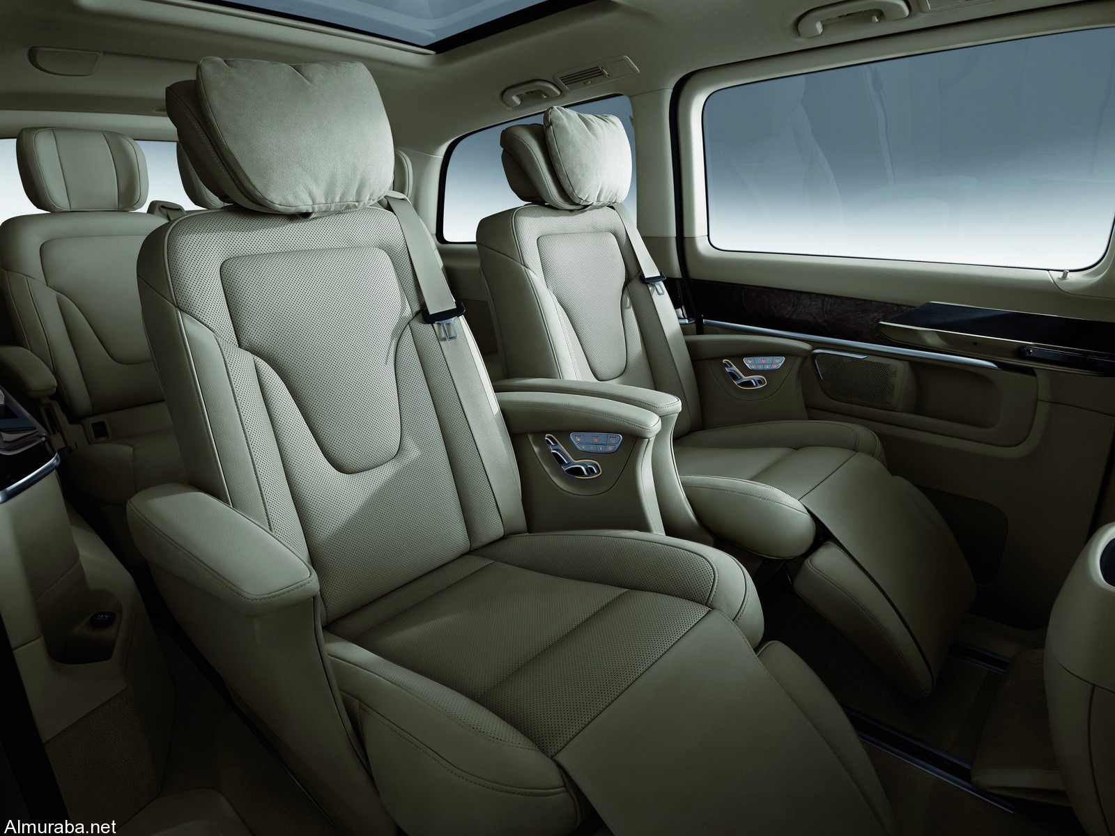 "مرسيدس بنز" تكشف النقاب عن مركبة V-Class الجديدة المصنعة بالصين Mercedes-Benz 2017 "مرسيدس بنز" تكشف النقاب عن مركبة V-Class الجديدة المصنعة بالصين Mercedes-Benz 2017 2