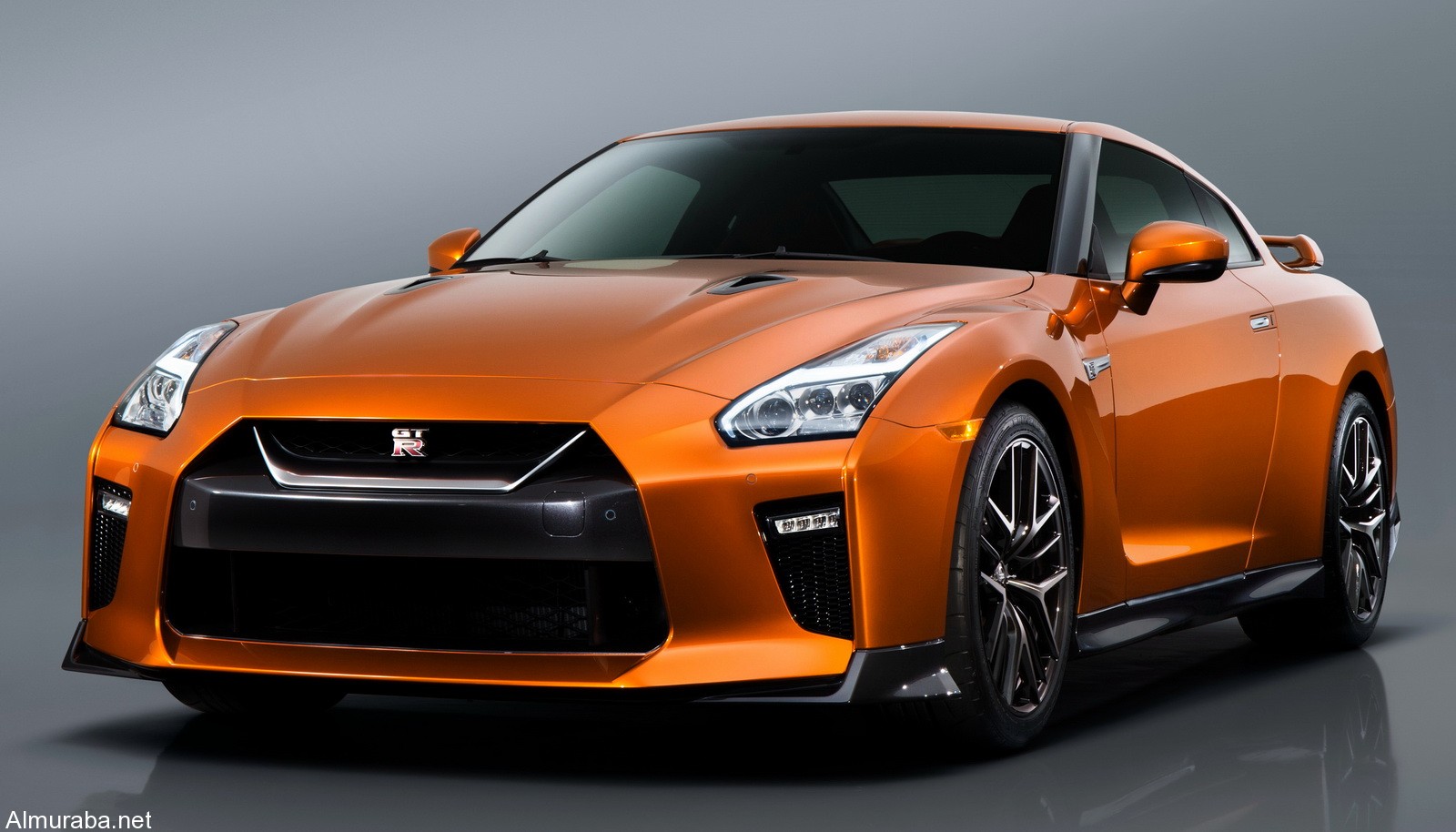 نظرة على التحديثات التي جرت على سيارة "نيسان" GT-R موديل 2017 مقارنة بموديلها 2016 السابق Nissan نظرة على التحديثات التي جرت على سيارة "نيسان" GT-R موديل 2017 مقارنة بموديلها 2016 السابق Nissan 3