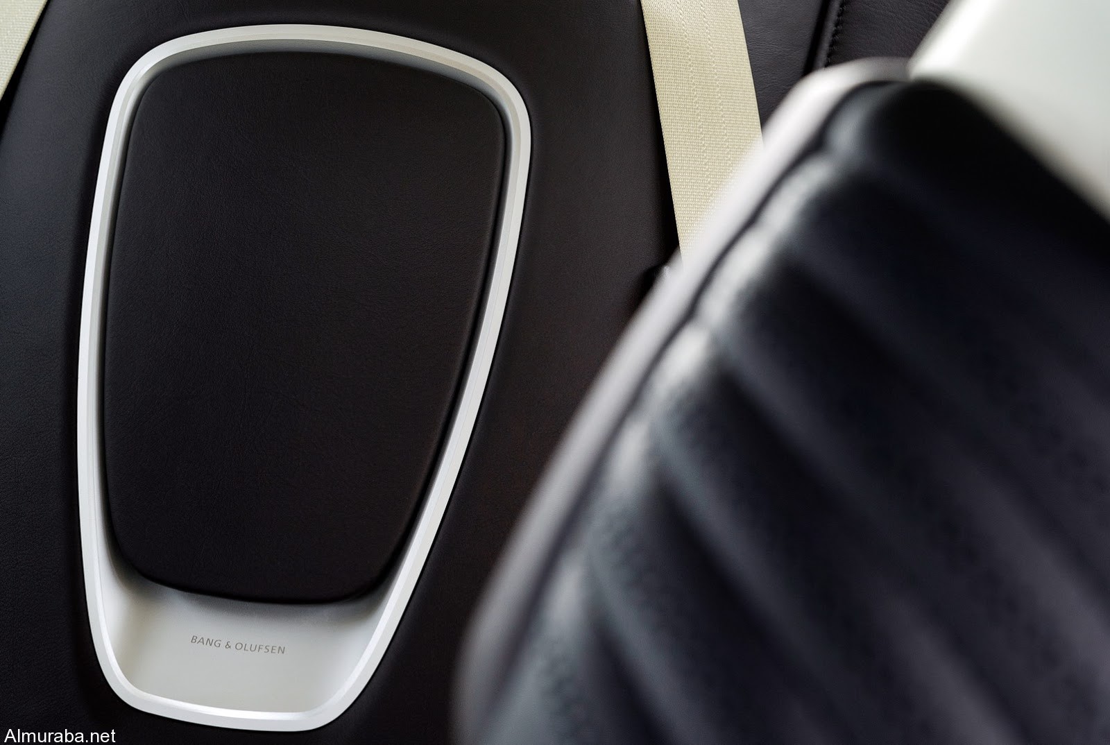 إطلاق سيارة "استون مارتن" DB11 بمعرض سيارات جنيف Aston Martin 2017 إطلاق سيارة "استون مارتن" DB11 بمعرض سيارات جنيف Aston Martin 2017 32