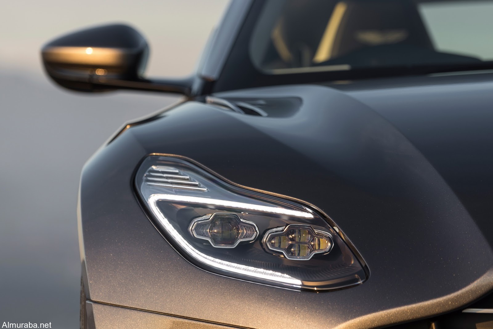 إطلاق سيارة "استون مارتن" DB11 بمعرض سيارات جنيف Aston Martin 2017 إطلاق سيارة "استون مارتن" DB11 بمعرض سيارات جنيف Aston Martin 2017 46