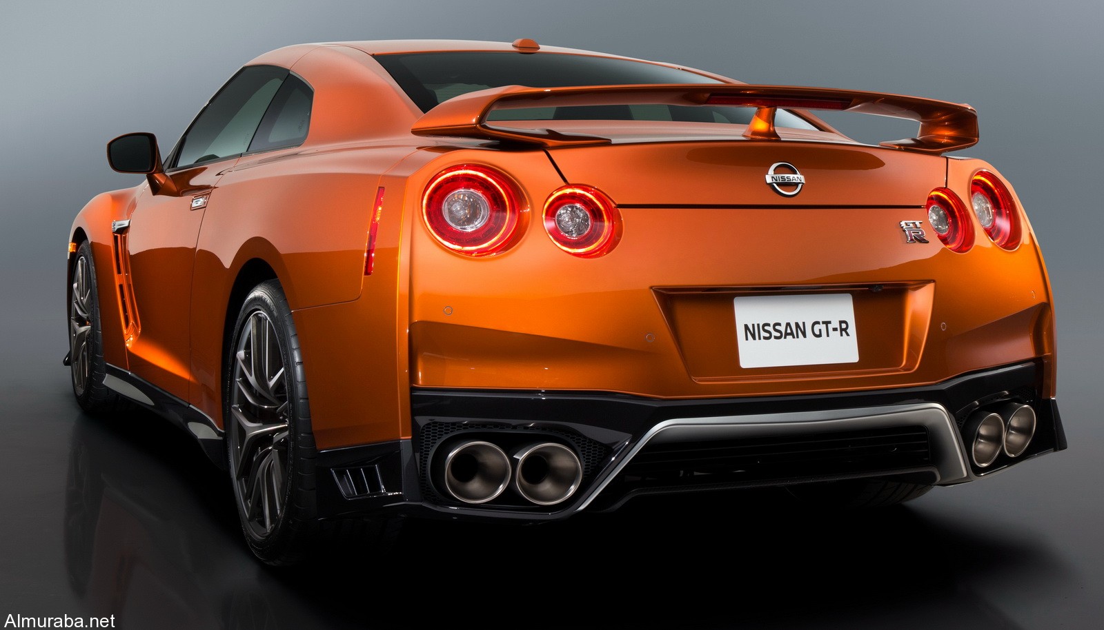 نظرة على التحديثات التي جرت على سيارة "نيسان" GT-R موديل 2017 مقارنة بموديلها 2016 السابق Nissan نظرة على التحديثات التي جرت على سيارة "نيسان" GT-R موديل 2017 مقارنة بموديلها 2016 السابق Nissan 5