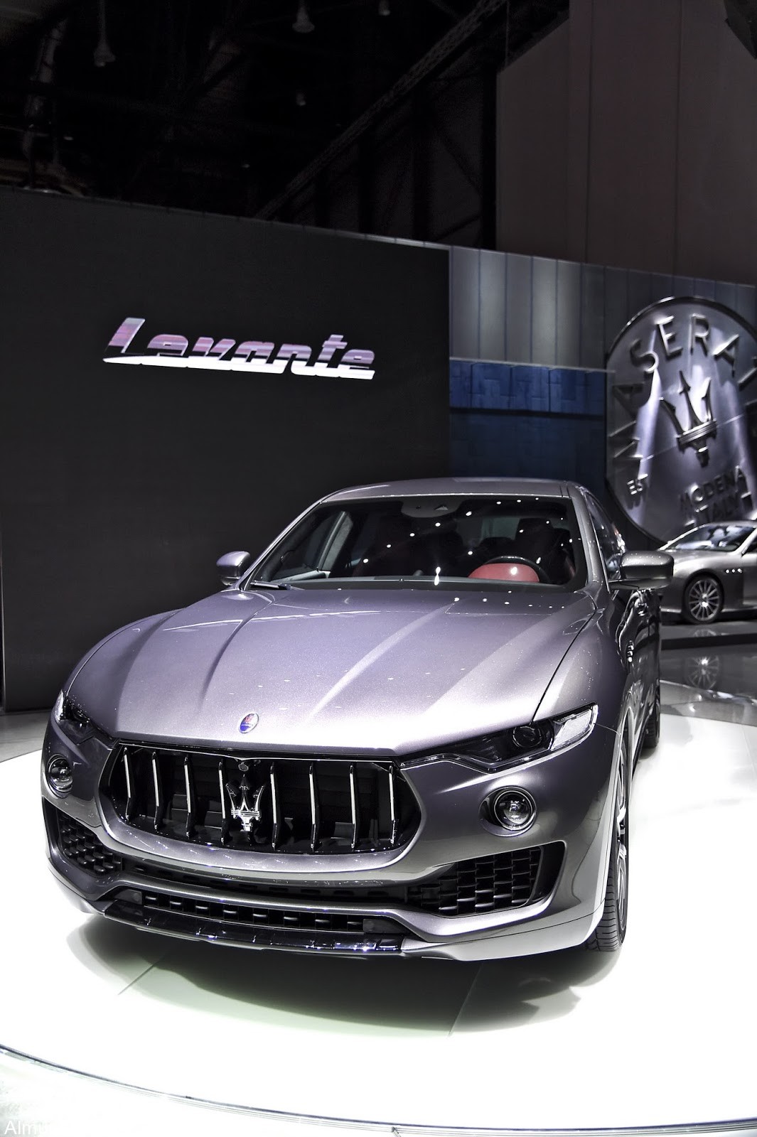 إطلاق سيارة "مازيراتي" ليفانتي الرياضية متعددة الأغراض بمعرض سيارات جنيف Maserati 2017 إطلاق سيارة "مازيراتي" ليفانتي الرياضية متعددة الأغراض بمعرض سيارات جنيف Maserati 2017 7