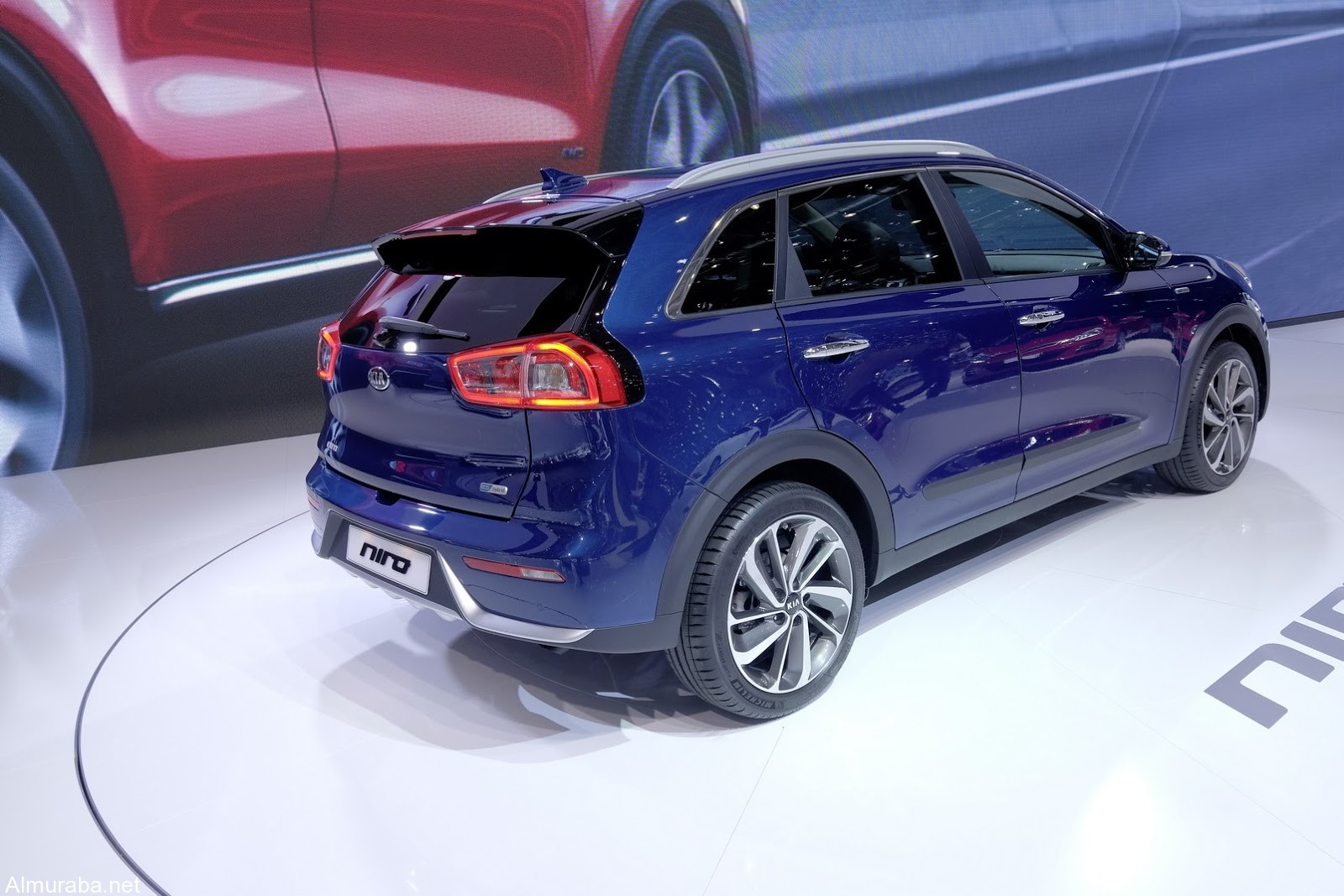 إطلاق سيارة "كيا" نيرو HEV الهجينة بمعرض سيارات جنيف Kia 2017 إطلاق سيارة "كيا" نيرو HEV الهجينة بمعرض سيارات جنيف Kia 2017 8