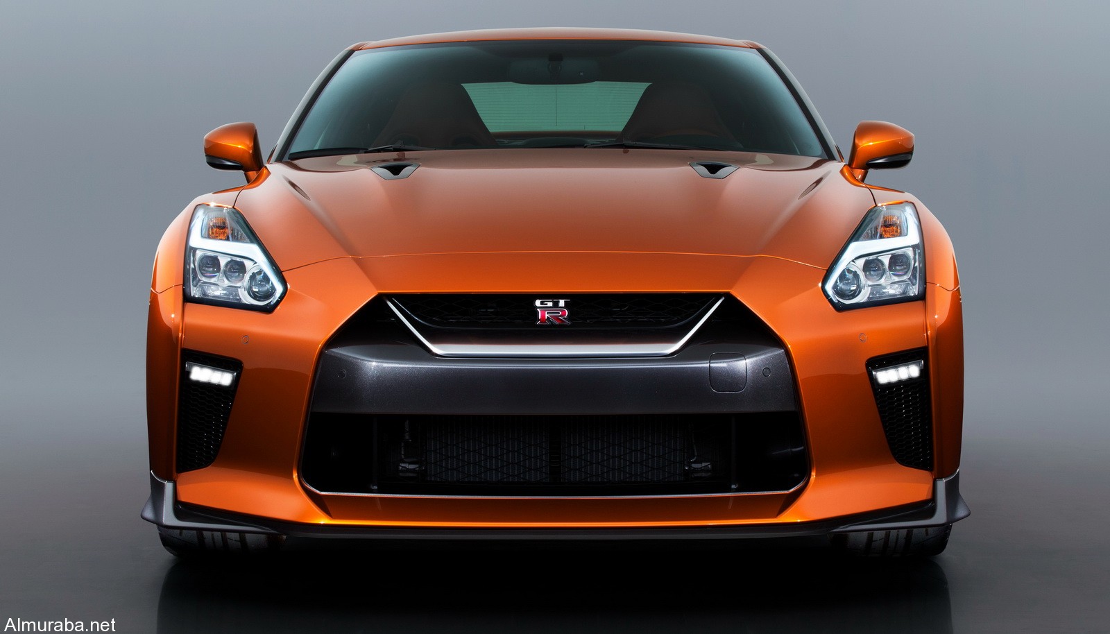 نظرة على التحديثات التي جرت على سيارة "نيسان" GT-R موديل 2017 مقارنة بموديلها 2016 السابق Nissan نظرة على التحديثات التي جرت على سيارة "نيسان" GT-R موديل 2017 مقارنة بموديلها 2016 السابق Nissan 9