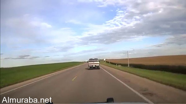 “فيديو” لن تصدق كيف نجا هذا الرجل من الموت