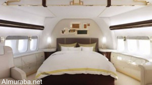 "صور وفيديو" شاهد طائرة الملك محمد السادس الخاصة التي أهداها له رئيس الإمارات نحنح-300x169