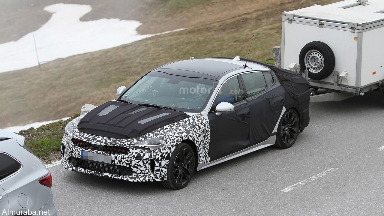 “صور تجسسية” كيا ستينجر القادمة بقوة أثناء اختبارها في جبال الألب Kia