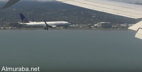 “فيديو” شاهد لحظة نادرة لهبوط متزامن ومتوازٍ لطائرتين في نفس اللحظة