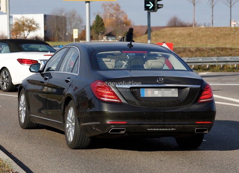 2018-mercedes-benz-s-class-facelift-spied-for-the-first-time-showing-minor-changes_10