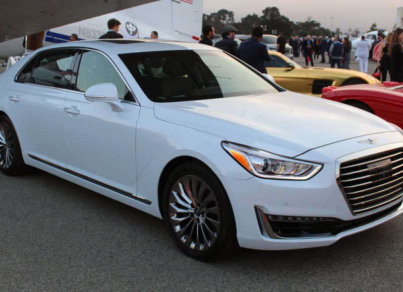 "صور" سيارات خارقة وكلاسيكية نادرة وطائرات فارهة في معرض McCall's Motorworks Revival 2016-mccalls-motorworks-revival (1)