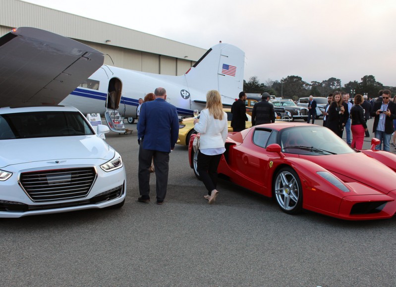 "صور" سيارات خارقة وكلاسيكية نادرة وطائرات فارهة في معرض McCall's Motorworks Revival 2016-mccalls-motorworks-revival (2)