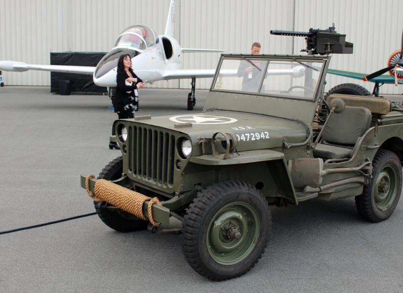 "صور" سيارات خارقة وكلاسيكية نادرة وطائرات فارهة في معرض McCall's Motorworks Revival 2016-mccalls-motorworks-revival (21)