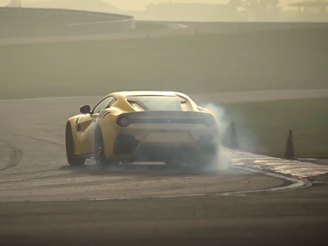 كريس هاريس يجرب "فيراري" F12tdf لاكتشاف الفوارق بينها وبين F12 القياسية Ferrari 590663