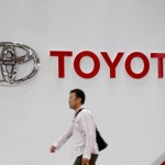 "تويوتا" تؤجل اطلاق نسخة بريوس الهجينة في اليابان للشتاء عوضا عن الخريف Toyota Prius 1