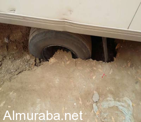 "بالصور" بعض شوارع جازان تشتكي تدهورا في البنى التحتية 4