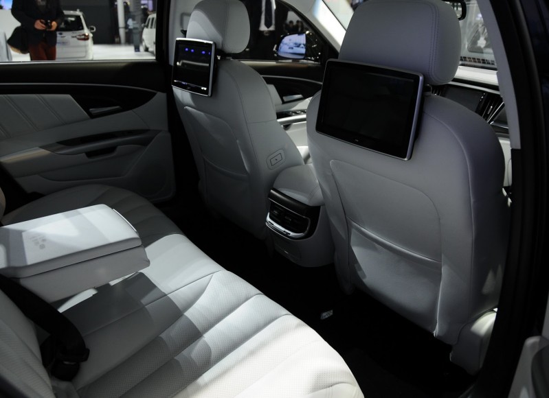 shenbao-d80-livepics-6