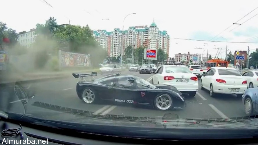 “فيديو” شاهد حادث جي تي ار في روسيا بعد ان فقد السيطرة