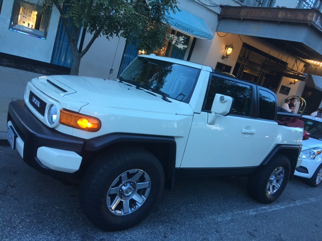 “بالصور” شاهد تويوتا FJ المعدلة ذات السقف المكشوف Toyota FJ