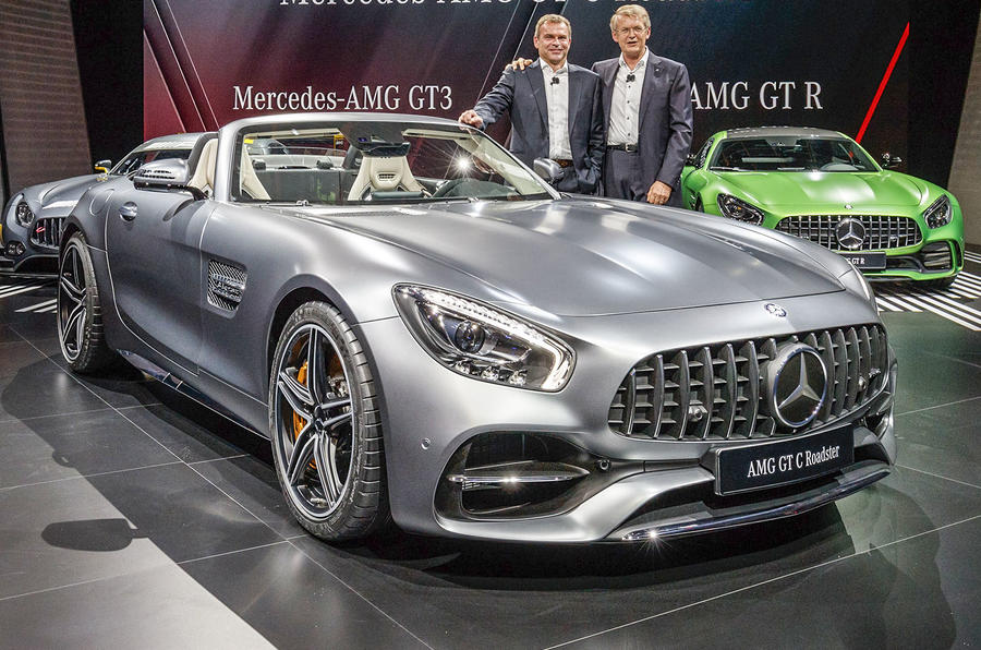 “بالصور” مرسيدس إيه إم جي تدشن جي تي رودستر في معرض سيارات باريس Mercedes-AMG