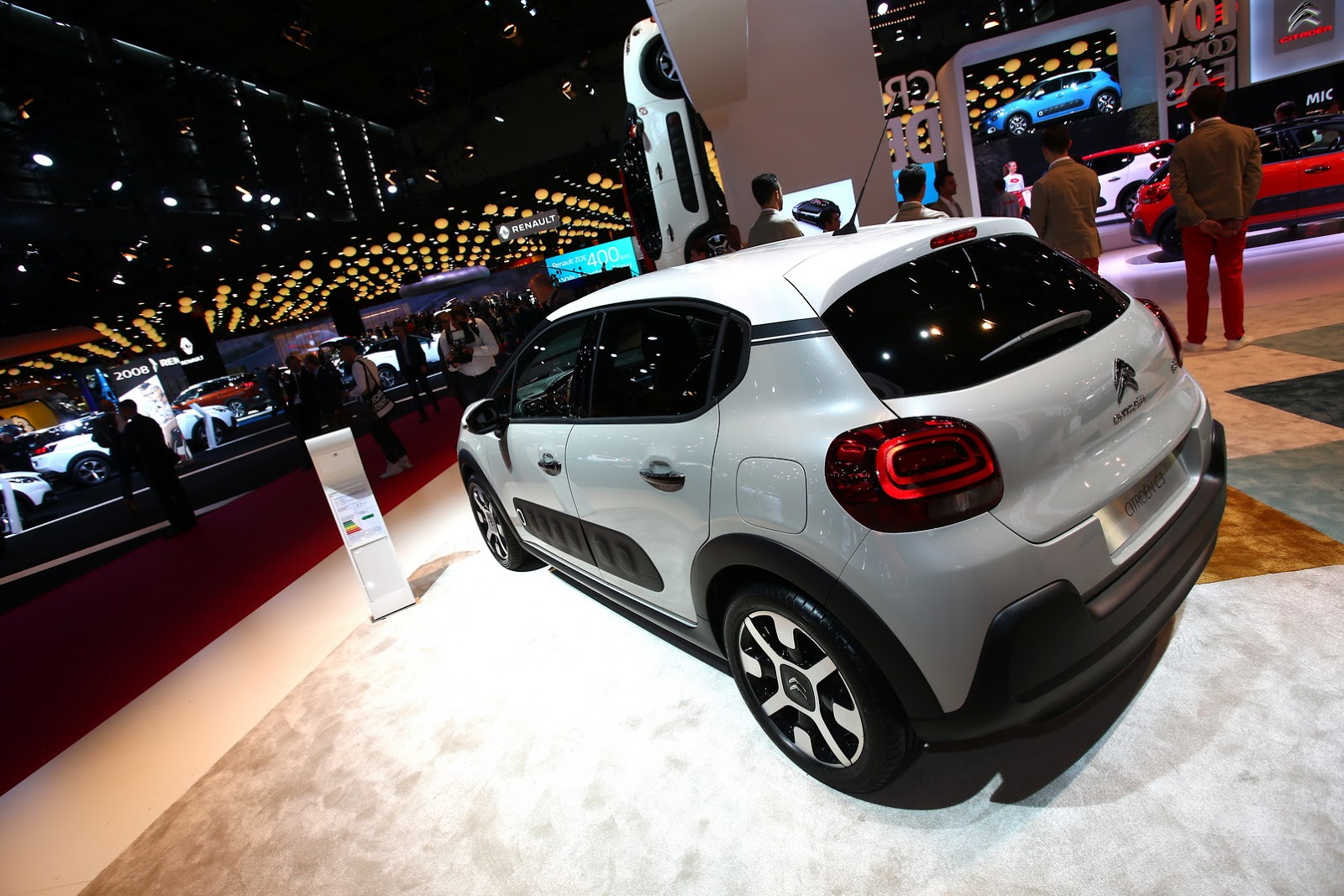 2016-paris-auto-show-28