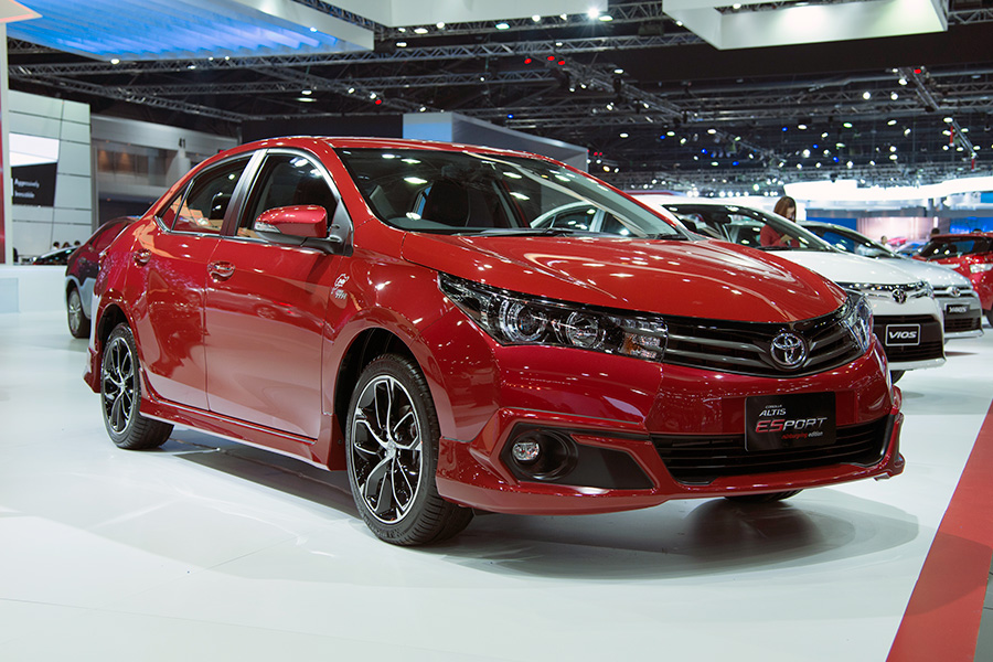 2016-toyota-corolla-esport-red-in-thailand