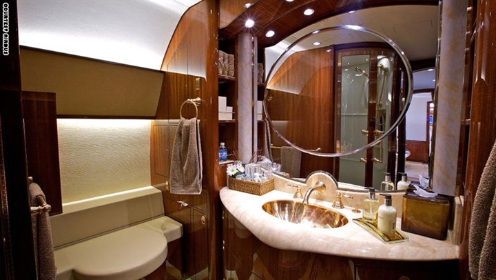 “بالصور“ طائرة "إيرباص A330 VIP" ستنطلق في المبيعات بتكلفة 200 مليون دولار 852