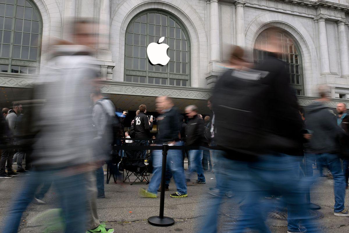 “تقرير” أبل تعمل على تطوير نظام تشغيل للسيارات في كندا