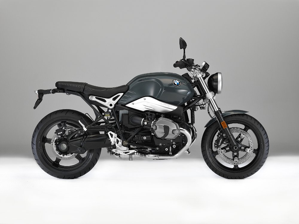 “بالصور“ بي إم دبليو تكشف النقاب عن دراجتها النارية R nineT Racer الجديدة p90233747_highres-1