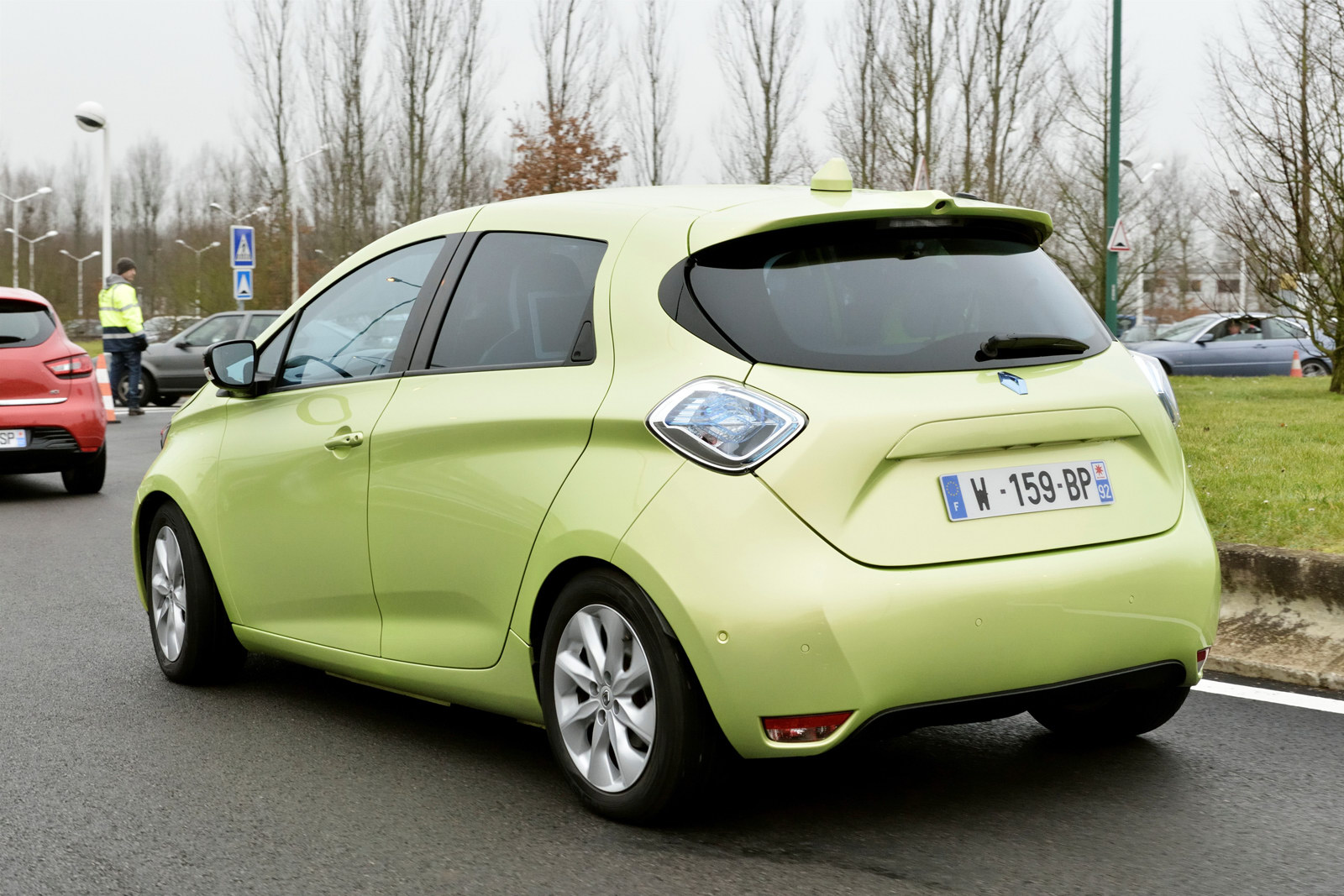 renault-next-two-autonomous-vehicle-17