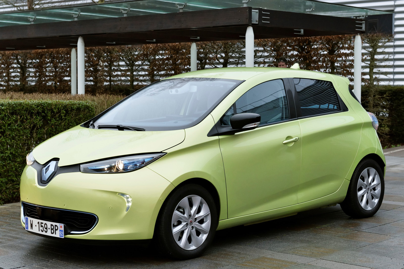 renault-next-two-autonomous-vehicle-19