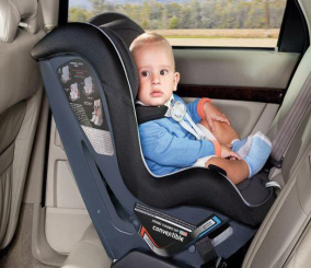 المقعد المُوجَّه للخلف أكثر أمانا للطفل في السيارة 3