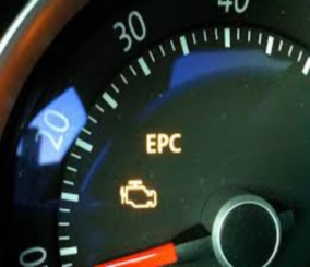 إهمال هذا الضوء في السيارة قد يحدث كارثة!