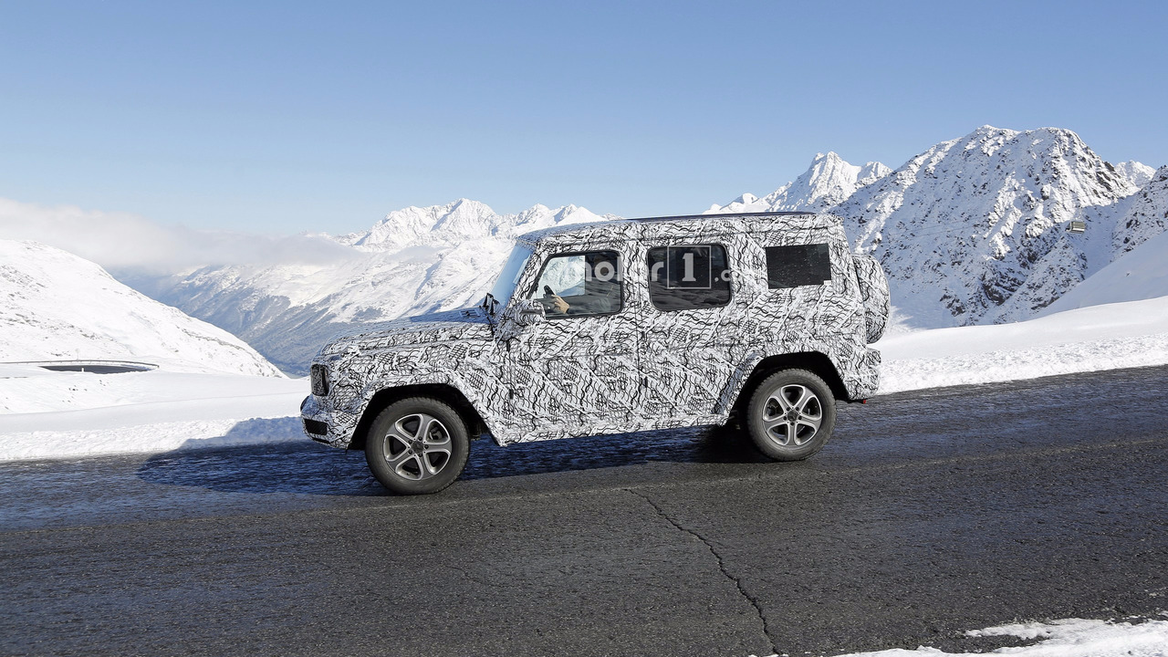 2018-mercedes-g-class-spy-photo-5