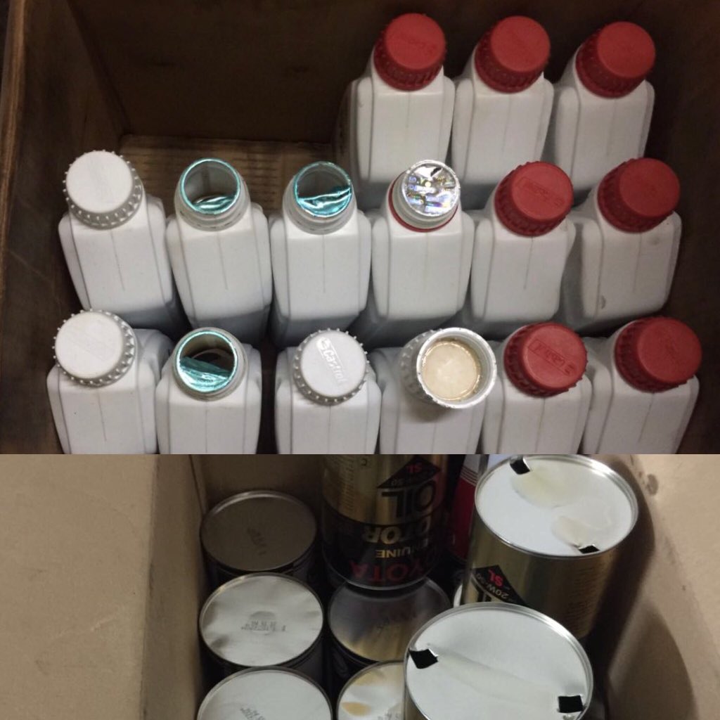 “بالصور“ وزارة التجارة تضبط مركزاً لخدمة السيارات يغش بإعادة تعبئة زيوت رخيصة بعبوات أصلية cwxp2mlxaagyjxu