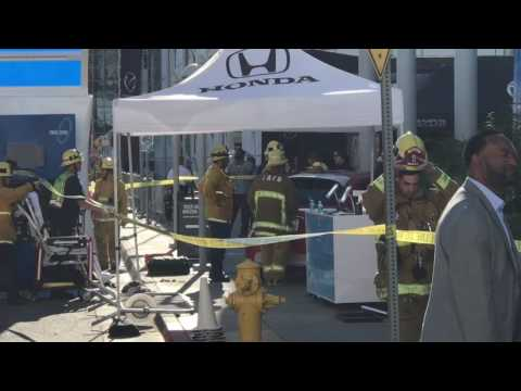 “فيديو“ شاهد حادث اصطدام فيات 500e أثناء تجربة قيادة في معرض لوس انجلوس للسيارات 2016 sans-titre