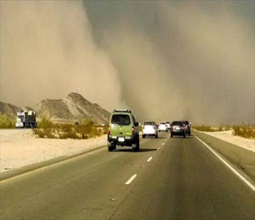 كيف تحمي سيارتك من المخاطر أثناء العواصف؟