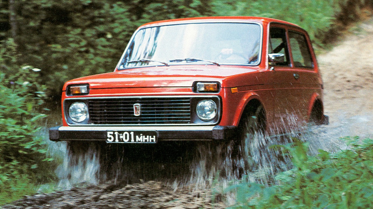 "بالصور" تعرف على خمس من أقدم سيارات العالم المستمر إنتاجها automotive-antiquities-five-of-the-oldest-cars-still-in-production_11