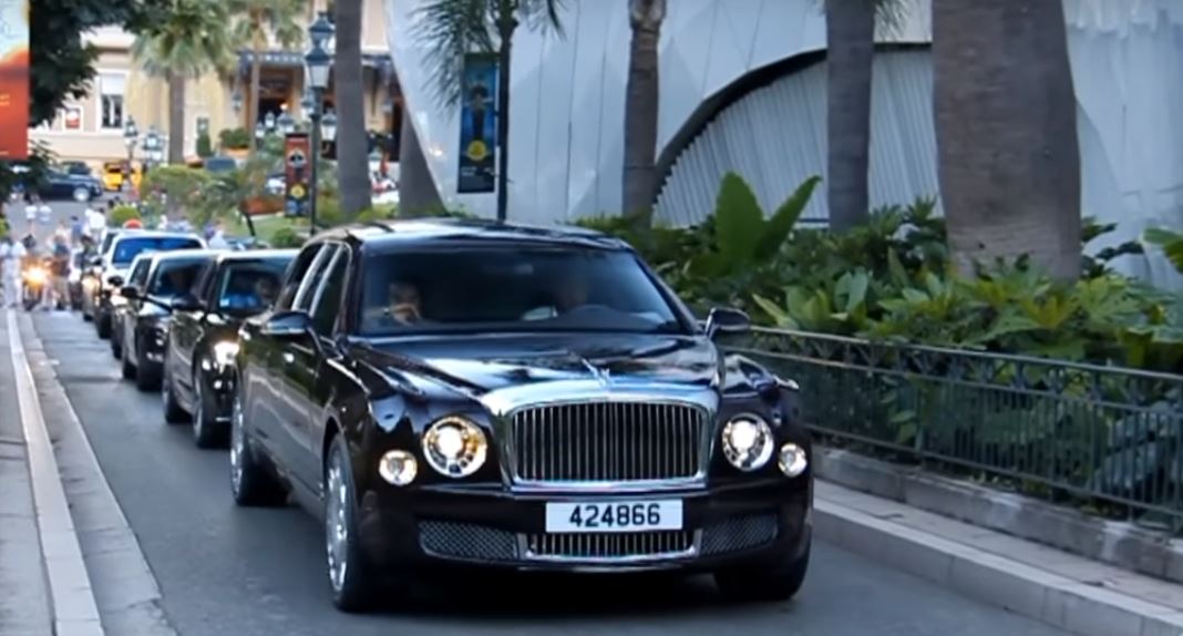 ملثمان يهاجمان “بنتلي” تستقلها قطريتان في باريس ويستوليان على 5 ملايين يورو بحوزتهما