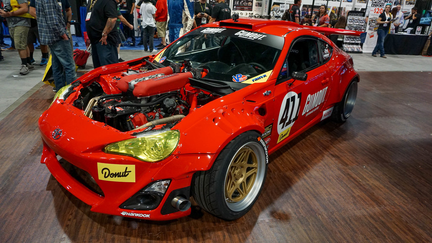 "بالصور" شاهد أفضل خمس سيارات معدلة في معرض SEMA ferrari-powered-toyota-4586