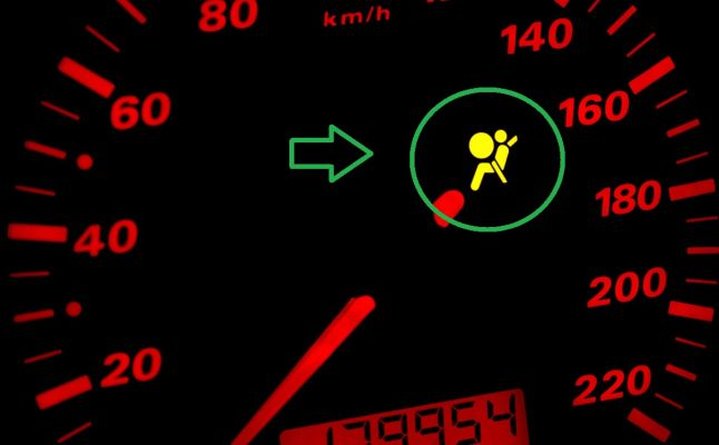 متى يمكن أن يظهر هذا الشعار في السيارة؟ 1