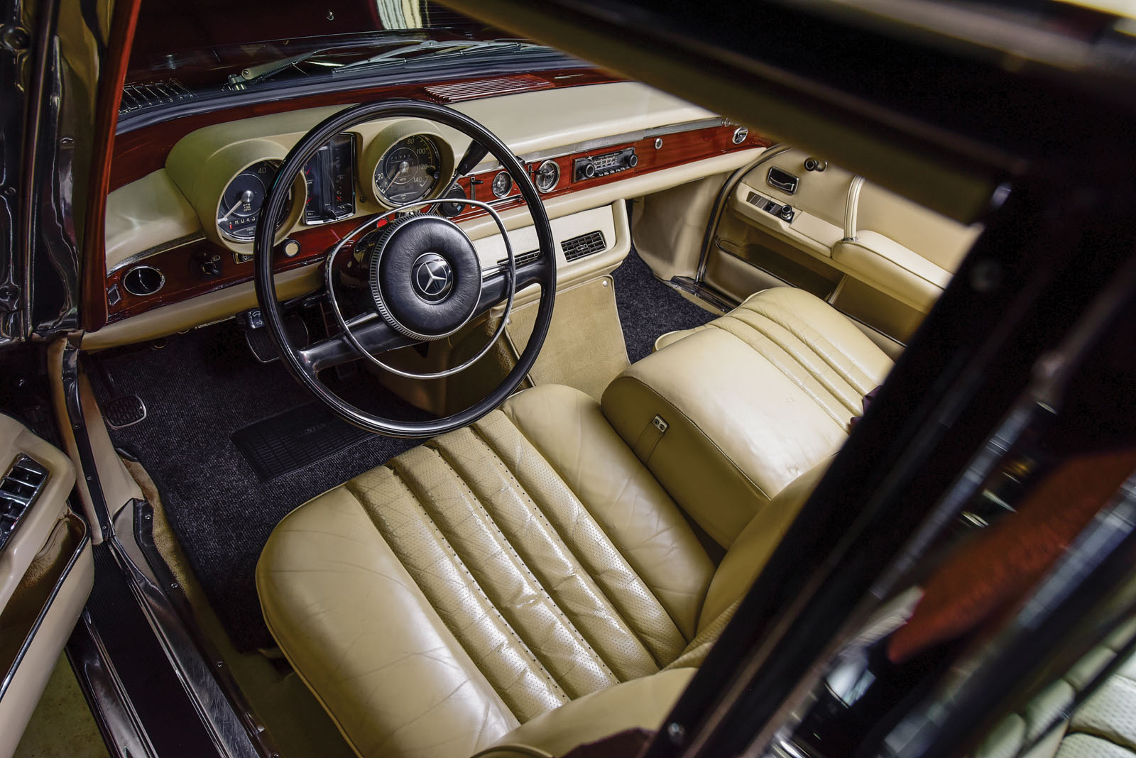 "مرسيدس بنز" 600 بولمان كلاسيكية الرؤساء الديكتاتوريين ستعرض في مزاد بالولايات المتحدة 16