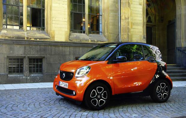 شاهد افضل 20 عرض طرحته شركات السيارات لبيع سياراتها في الولايات المتحدة 18-smart-fortwo-2016