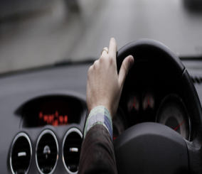 ما أسباب ظهور تفتفة في السيارة بشكل مفاجئ؟