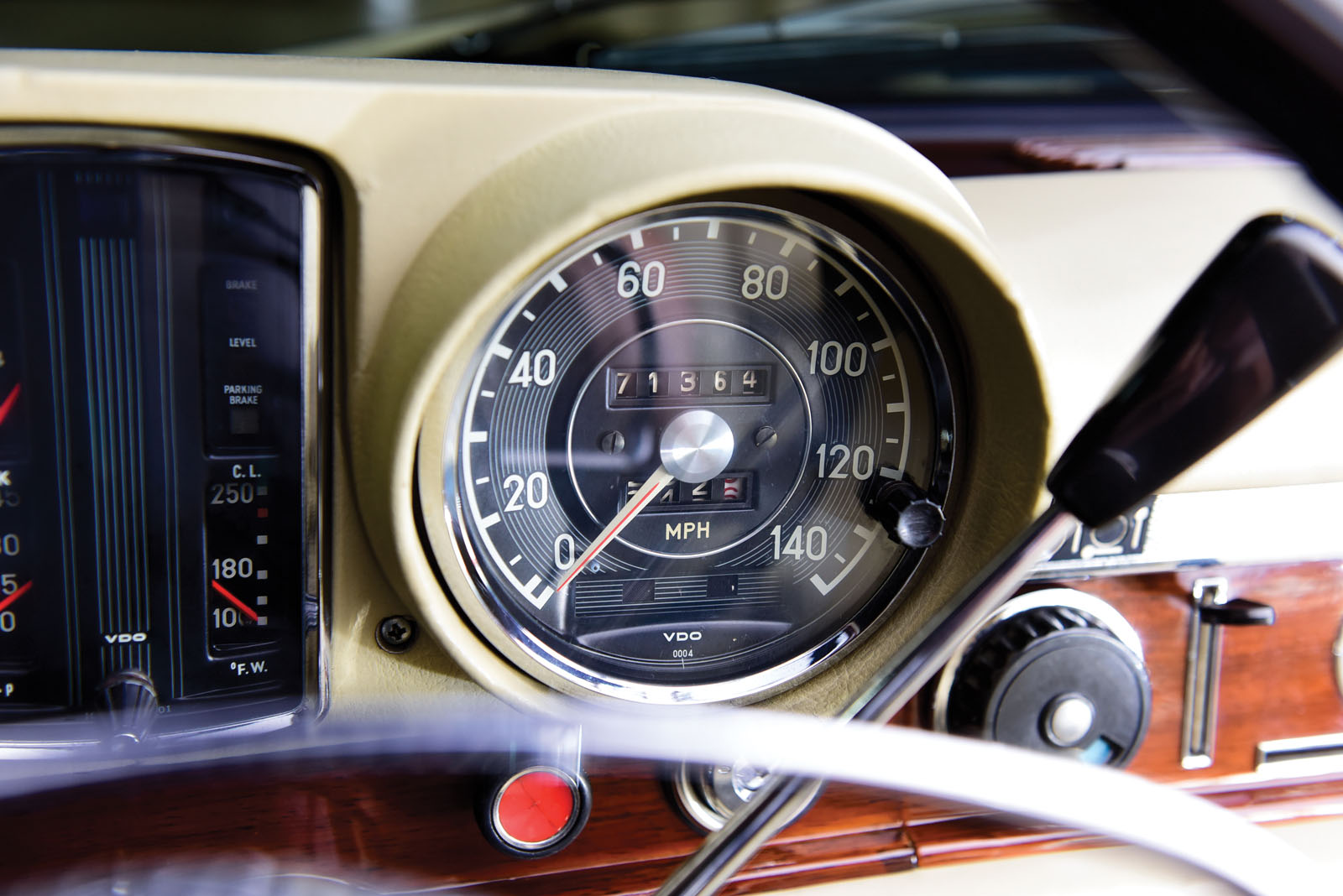 "مرسيدس بنز" 600 بولمان كلاسيكية الرؤساء الديكتاتوريين ستعرض في مزاد بالولايات المتحدة 20