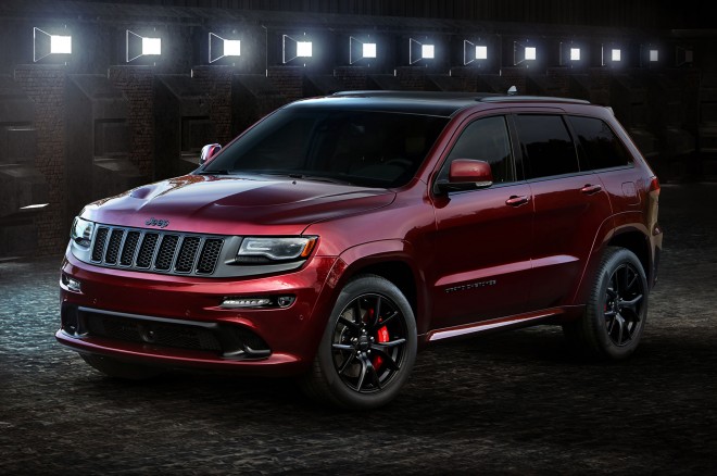 "بالصور" أغلى عشرين سيارة إس يو في لعام 2017 SUV 2016-jeep-grand-cherokee-srt-night-front-side-view1-660x438