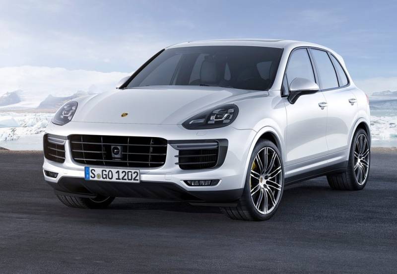 "بالصور" أغلى عشرين سيارة إس يو في لعام 2017 SUV 2017-porsche-cayenne-turbo-review