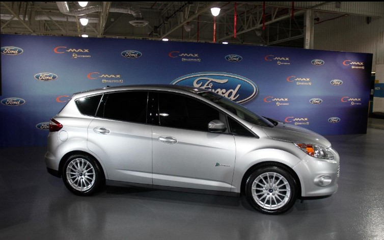 شاهد افضل 20 عرض طرحته شركات السيارات لبيع سياراتها في الولايات المتحدة 5-ford-c-max-energi