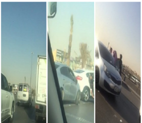 “فيديو“ شاهد شاب يغازل معلمات على طريق عام والمارة يعتدون عليه بالضرب