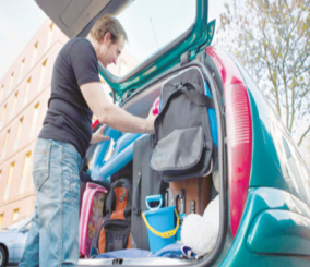 ما علاقة بخار الماء على نوافذ السيارة بصندوق الأمتعة؟